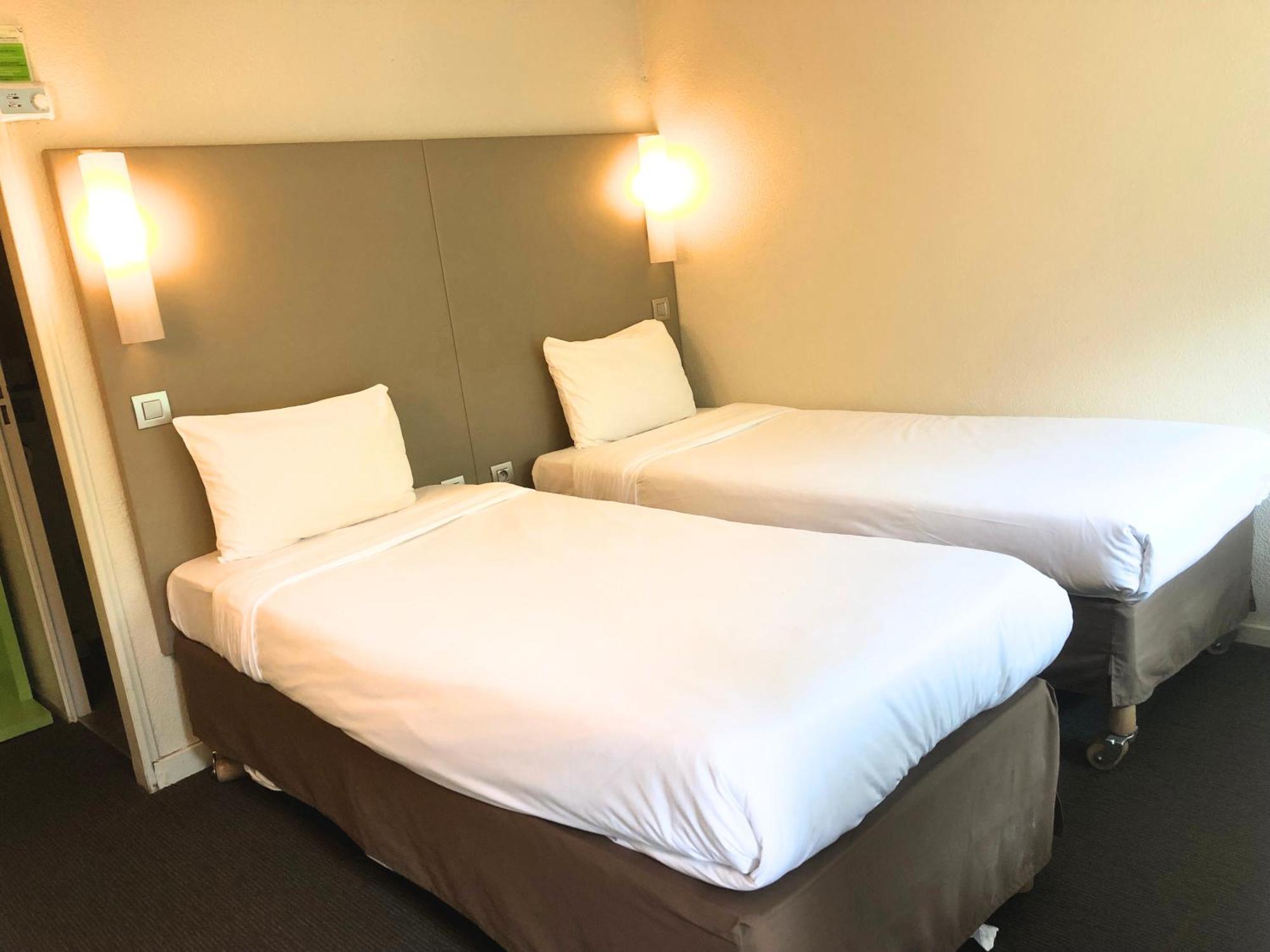 แคมปานิล มงต์ลิมาร์ เล ตูร์เรตต์ Hotel Les Tourrettes ภายนอก รูปภาพ